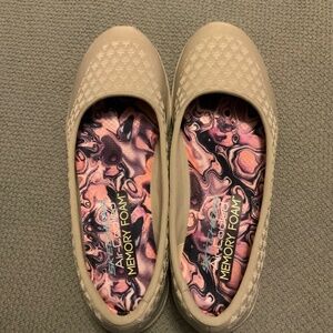 Women’s Slip On MEMORY Foam Skechers
